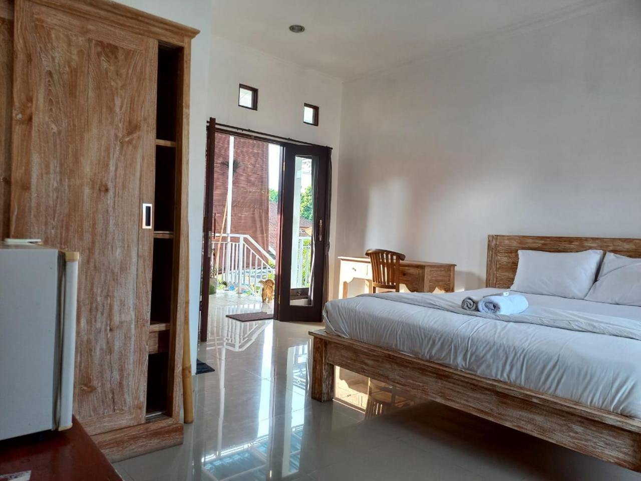 Urban Jungle House Bali Hotel Canggu  Room photo